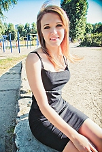 Ukrainian mail order bride Anna from Cherkassy with light brown hair and green eye color - image 2
