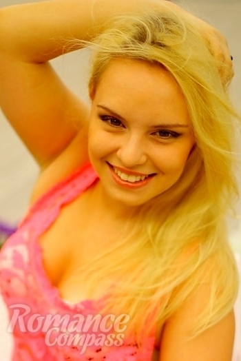 Ukrainian mail order bride Valeriya from Odessa with blonde hair and brown eye color - image 1