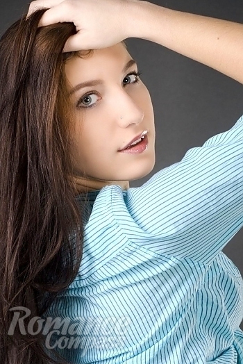 Ukrainian mail order bride Julia from Nikolaev with brunette hair and grey eye color - image 1