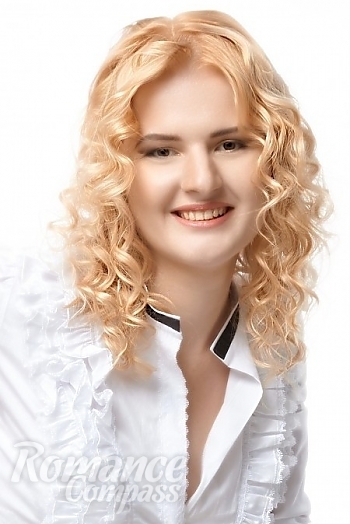 Ukrainian mail order bride Olga from Kharkov with blonde hair and brown eye color - image 1