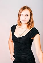 Ukrainian mail order bride Yuliia from Vinnitsa with light brown hair and blue eye color - image 4