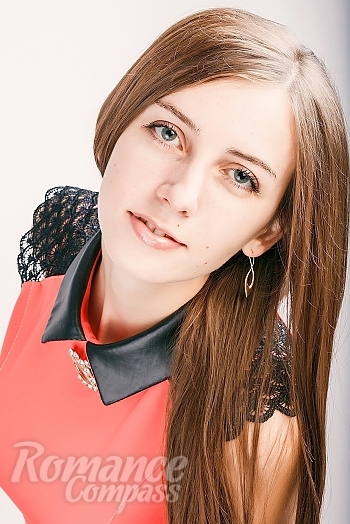 Ukrainian mail order bride Tanya from Vinnitsia with light brown hair and grey eye color - image 1