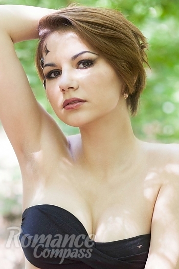Ukrainian mail order bride Anna from Kharkov with brunette hair and green eye color - image 1