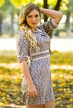 Ukrainian mail order bride Viktoriya from Poltava with light brown hair and hazel eye color - image 2