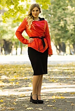 Ukrainian mail order bride Viktoriya from Poltava with light brown hair and hazel eye color - image 4