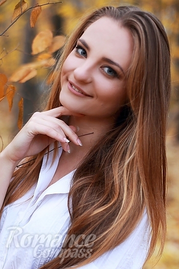 Ukrainian mail order bride Anna from Melitopol with light brown hair and blue eye color - image 1
