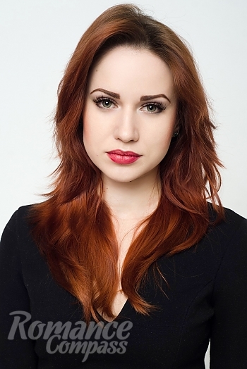 Ukrainian mail order bride Inna from Cherkassy with red hair and green eye color - image 1