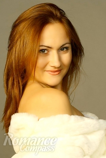 Ukrainian mail order bride Natalia from Lugansk with light brown hair and brown eye color - image 1