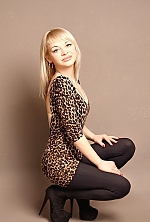 Ukrainian mail order bride Victoriya from Kiev with blonde hair and green eye color - image 3