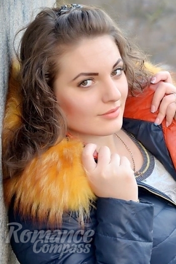 Ukrainian mail order bride Viktoria from Nikolaev with light brown hair and green eye color - image 1