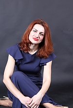 Ukrainian mail order bride Zoya from Kiev with auburn hair and green eye color - image 4
