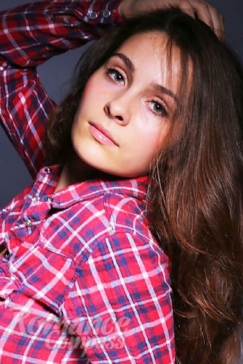 Ukrainian mail order bride Anna from Kharkov with light brown hair and hazel eye color - image 1