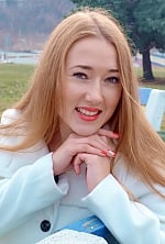 Ukrainian mail order bride Evgeniya from Cherkassy with auburn hair and green eye color - image 4
