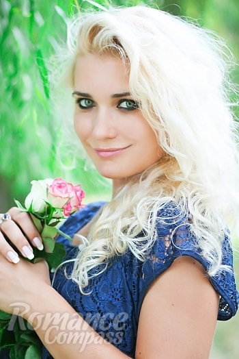 Ukrainian mail order bride Anna from Kropyvnytskyi with blonde hair and grey eye color - image 1