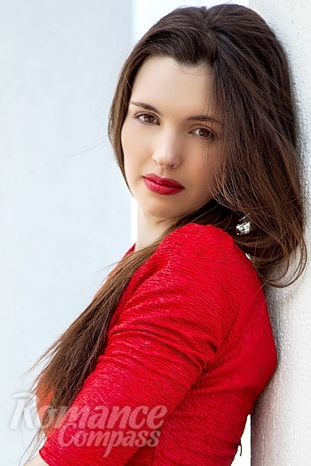Ukrainian mail order bride Anastasia from Kharkov with brunette hair and brown eye color - image 1