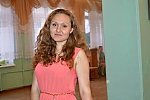 Ukrainian mail order bride Elena from Odessa with light brown hair and green eye color - image 4