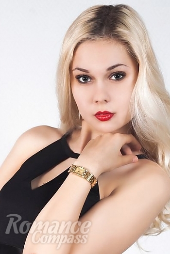 Ukrainian mail order bride Katerina from Luhansk with blonde hair and brown eye color - image 1