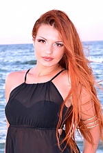 Ukrainian mail order bride Daria from Zaporozhye with brunette hair and brown eye color - image 2