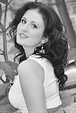Ukrainian mail order bride Anna from Kharkiv with brunette hair and brown eye color - image 2