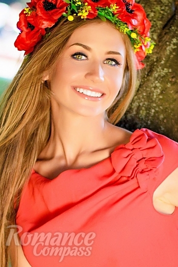 Ukrainian mail order bride Yana from Kharkiv with blonde hair and green eye color - image 1