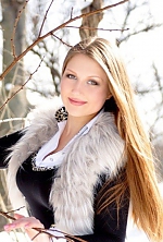 Ukrainian mail order bride Svetlana from Lozovaya with light brown hair and brown eye color - image 4