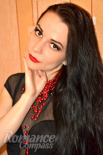 Ukrainian mail order bride Anna from Kiev with black hair and brown eye color - image 1