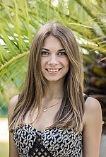 Ukrainian mail order bride Anna from Alchevsk with light brown hair and green eye color - image 2