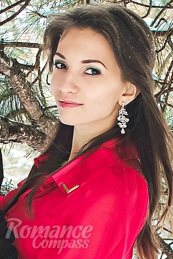 Ukrainian mail order bride Marianna from Nikolaev with brunette hair and brown eye color - image 1