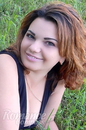 Ukrainian mail order bride Liliya from Nikolaev with brunette hair and brown eye color - image 1