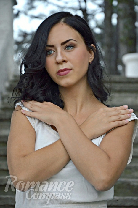 Date Ukraine Single Girl Anastasiya Green Eyes Black Hair 29 Years 