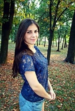 Ukrainian mail order bride Vlada from Zaporozhye with light brown hair and green eye color - image 2