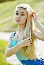 Ukrainian mail order bride Vasylysa from Kiev with blonde hair and green eye color - image 4