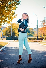 Ukrainian mail order bride Alina from Alchevsk with blonde hair and green eye color - image 4
