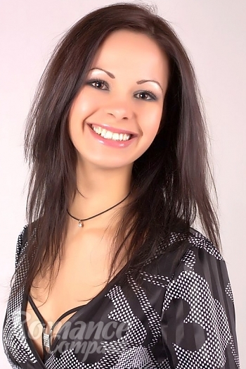 Ukrainian mail order bride Eugenia from Poltava with brunette hair and brown eye color - image 1