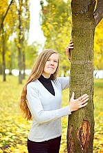 Ukrainian mail order bride Elena from Kiev with light brown hair and blue eye color - image 2