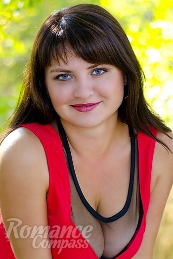 Ukrainian mail order bride Natalia from Kiev with brunette hair and grey eye color - image 1