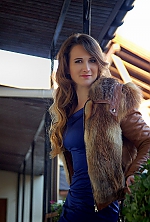 Ukrainian mail order bride Nadezhda from IvanoFrankovsk with light brown hair and green eye color - image 2