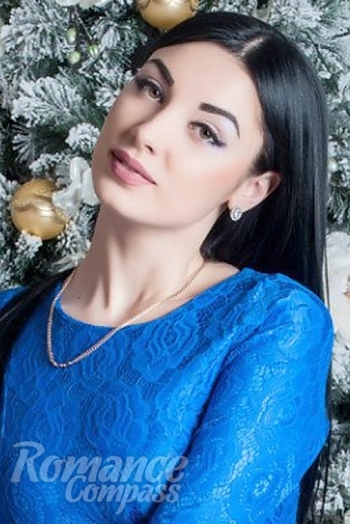 Ukrainian mail order bride Ksenia from Moscow with black hair and brown eye color - image 1