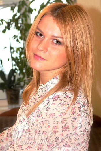 Ukrainian mail order bride Maryna from Odessa with blonde hair and grey eye color - image 1