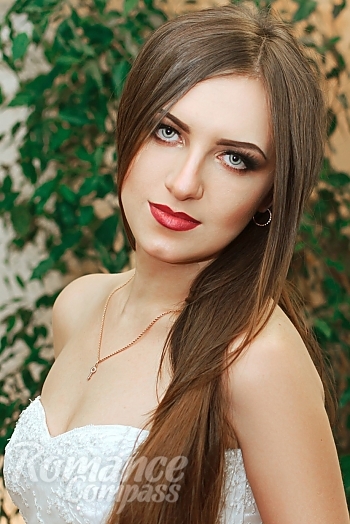 Ukrainian mail order bride Alexandra from Dnipro with light brown hair and green eye color - image 1