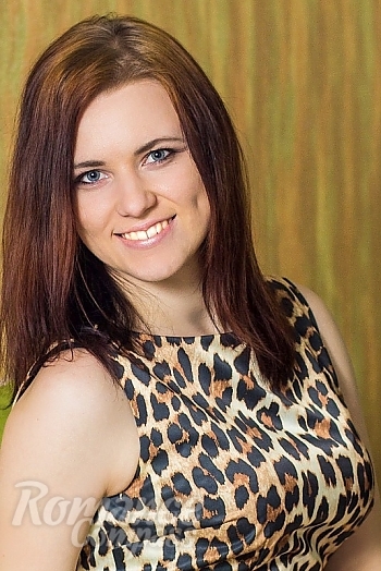 Ukrainian mail order bride Tatyana from Kherson with light brown hair and grey eye color - image 1