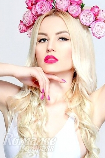 Ukrainian mail order bride Anna from Kiev with blonde hair and grey eye color - image 1