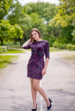 Ukrainian mail order bride Ekaterina from Snezhnoe with light brown hair and brown eye color - image 3