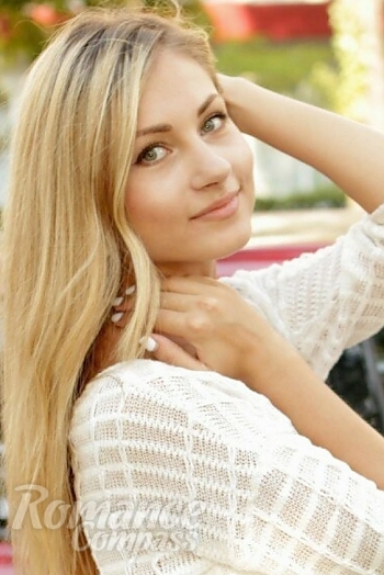 Ukrainian mail order bride Anastasia from Vinnytsia with blonde hair and green eye color - image 1