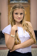 Ukrainian mail order bride Zoe from Lugansk with blonde hair and green eye color - image 5