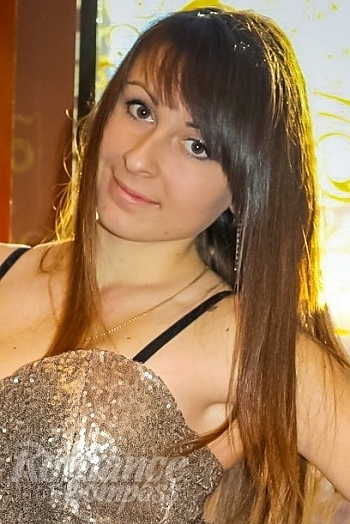 Ukrainian mail order bride Kamilla from Lugansk with brunette hair and blue eye color - image 1