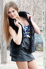 Ukrainian mail order bride Kseniya from Moscow with brunette hair and brown eye color - image 2