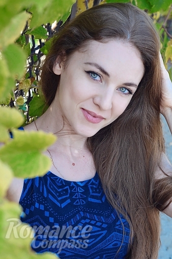 Ukrainian mail order bride Anastasia from Zaporizhzhya with light brown hair and green eye color - image 1