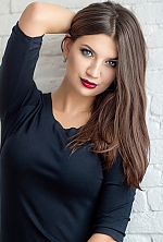 Ukrainian mail order bride Katerina from Nikopol with brunette hair and blue eye color - image 2
