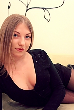 Ukrainian mail order bride Alina from Luhansk with light brown hair and blue eye color - image 4